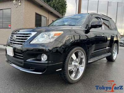 Lexus LX